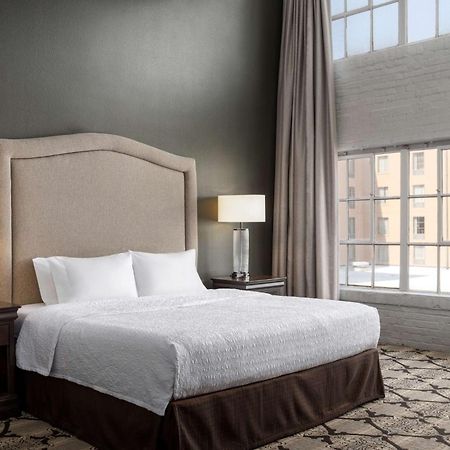 Hampton Inn And Suites New Orleans Convention Center Экстерьер фото
