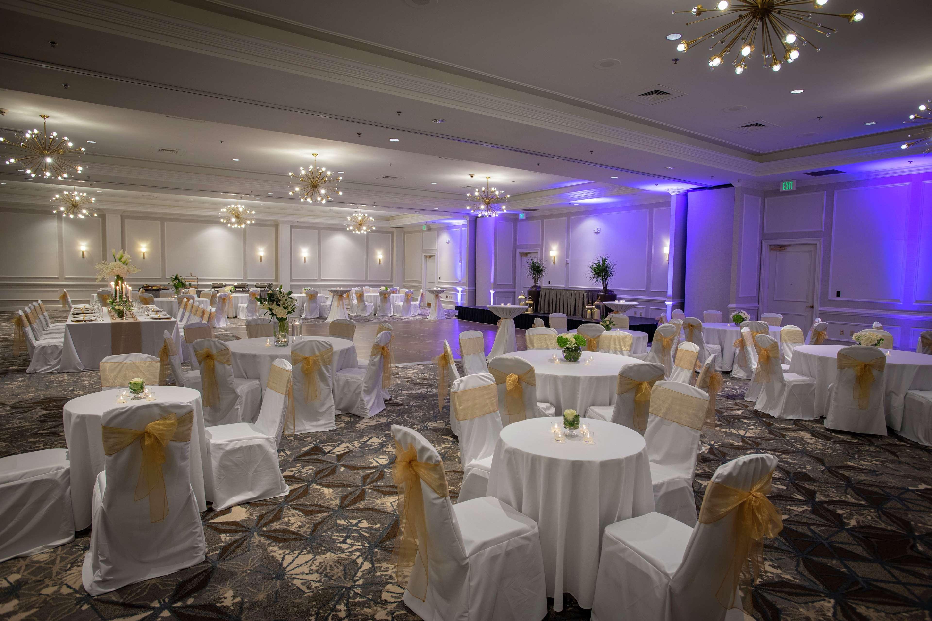 Hampton Inn And Suites New Orleans Convention Center Экстерьер фото