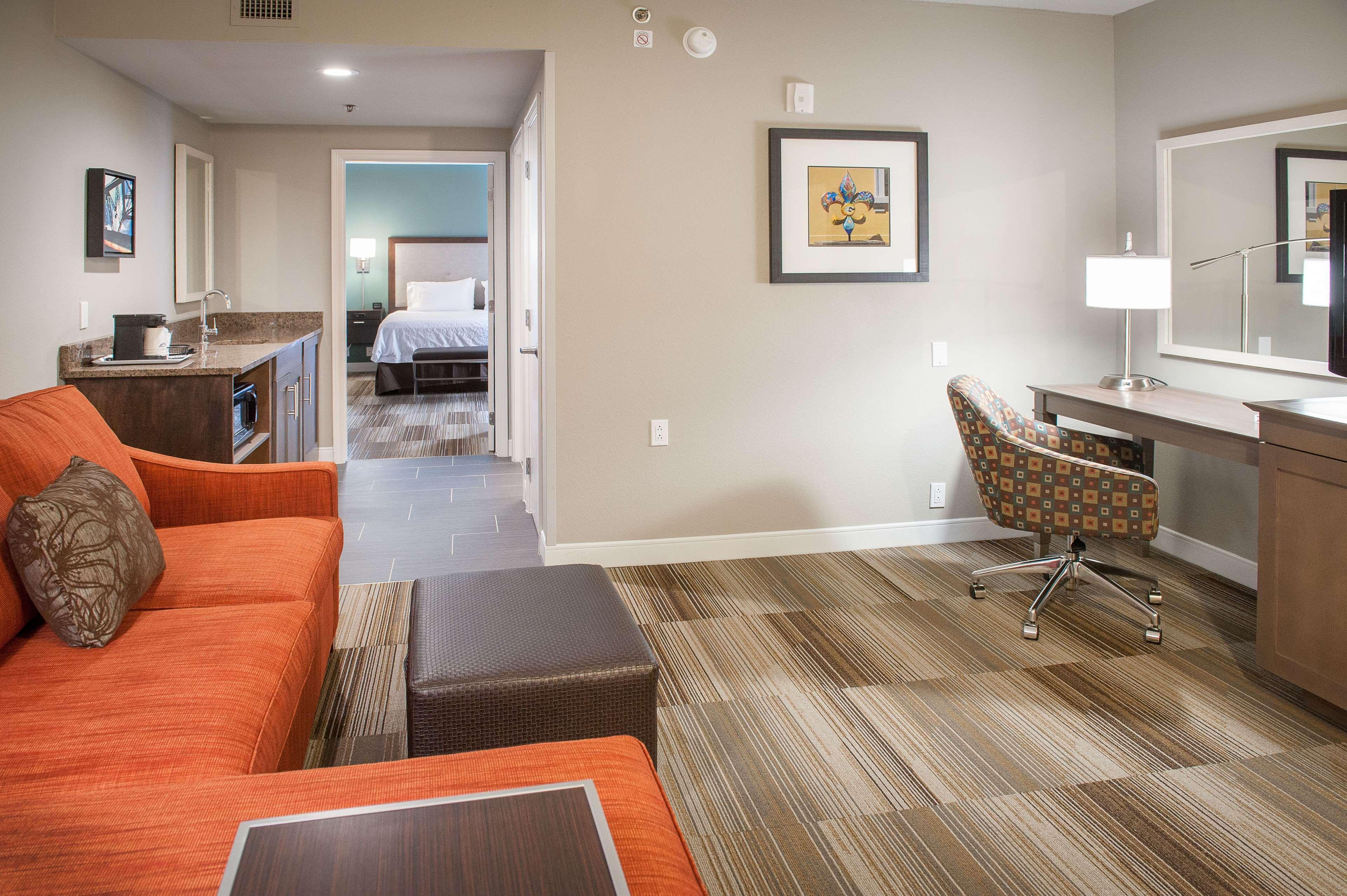 Hampton Inn And Suites New Orleans Convention Center Экстерьер фото