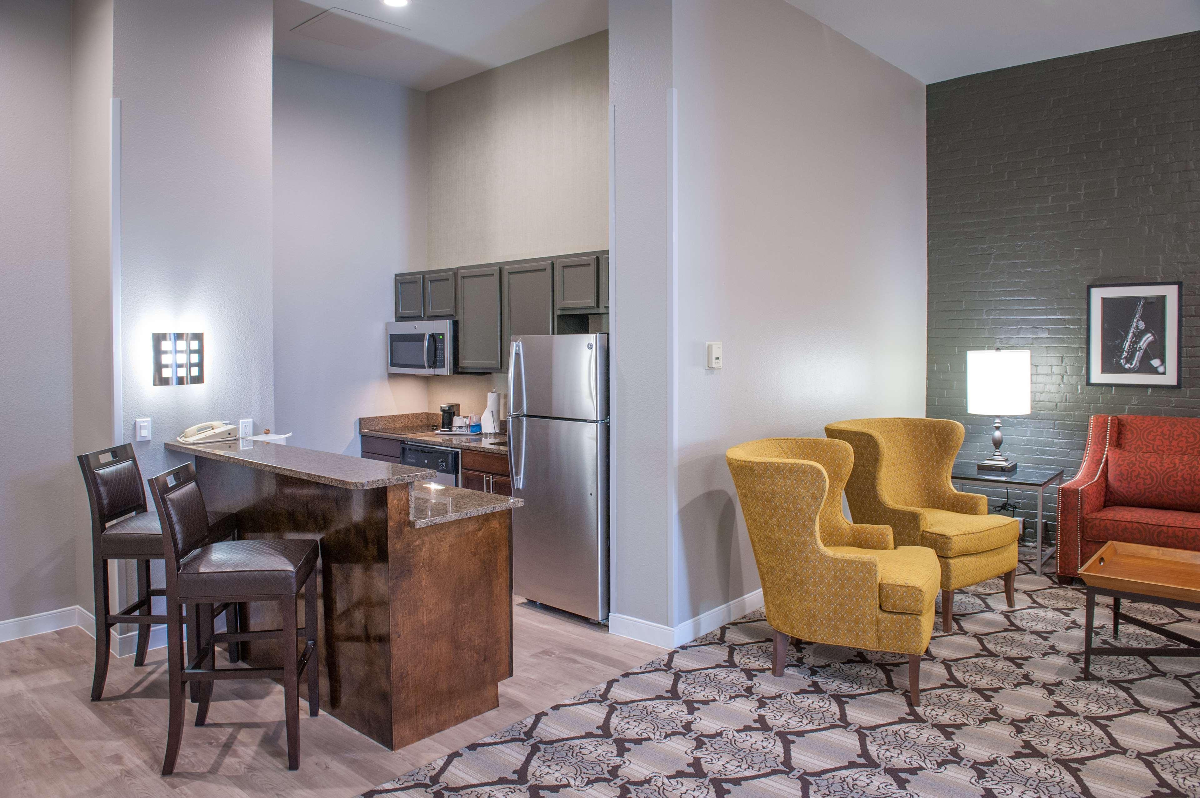 Hampton Inn And Suites New Orleans Convention Center Экстерьер фото
