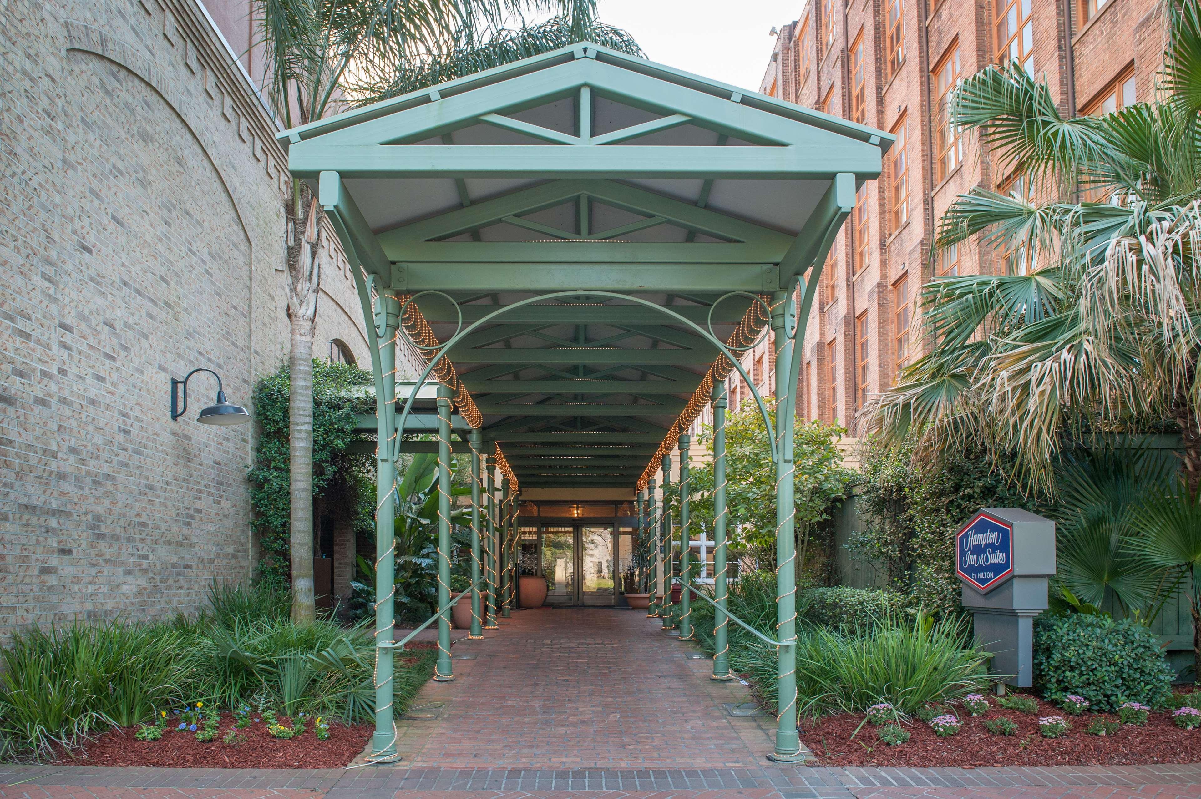Hampton Inn And Suites New Orleans Convention Center Экстерьер фото