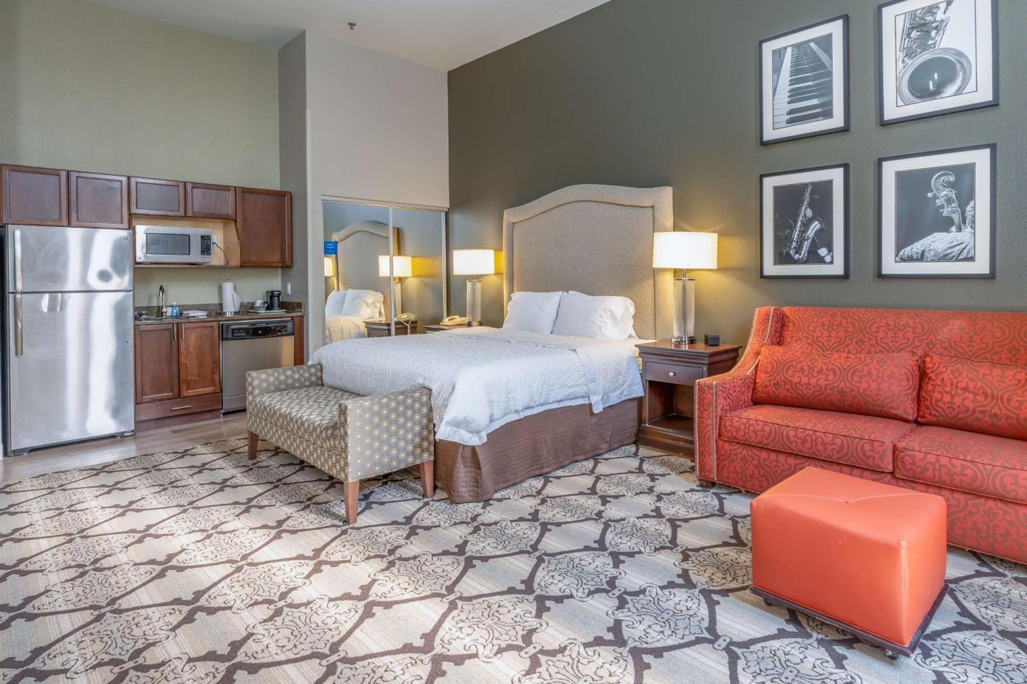 Hampton Inn And Suites New Orleans Convention Center Экстерьер фото