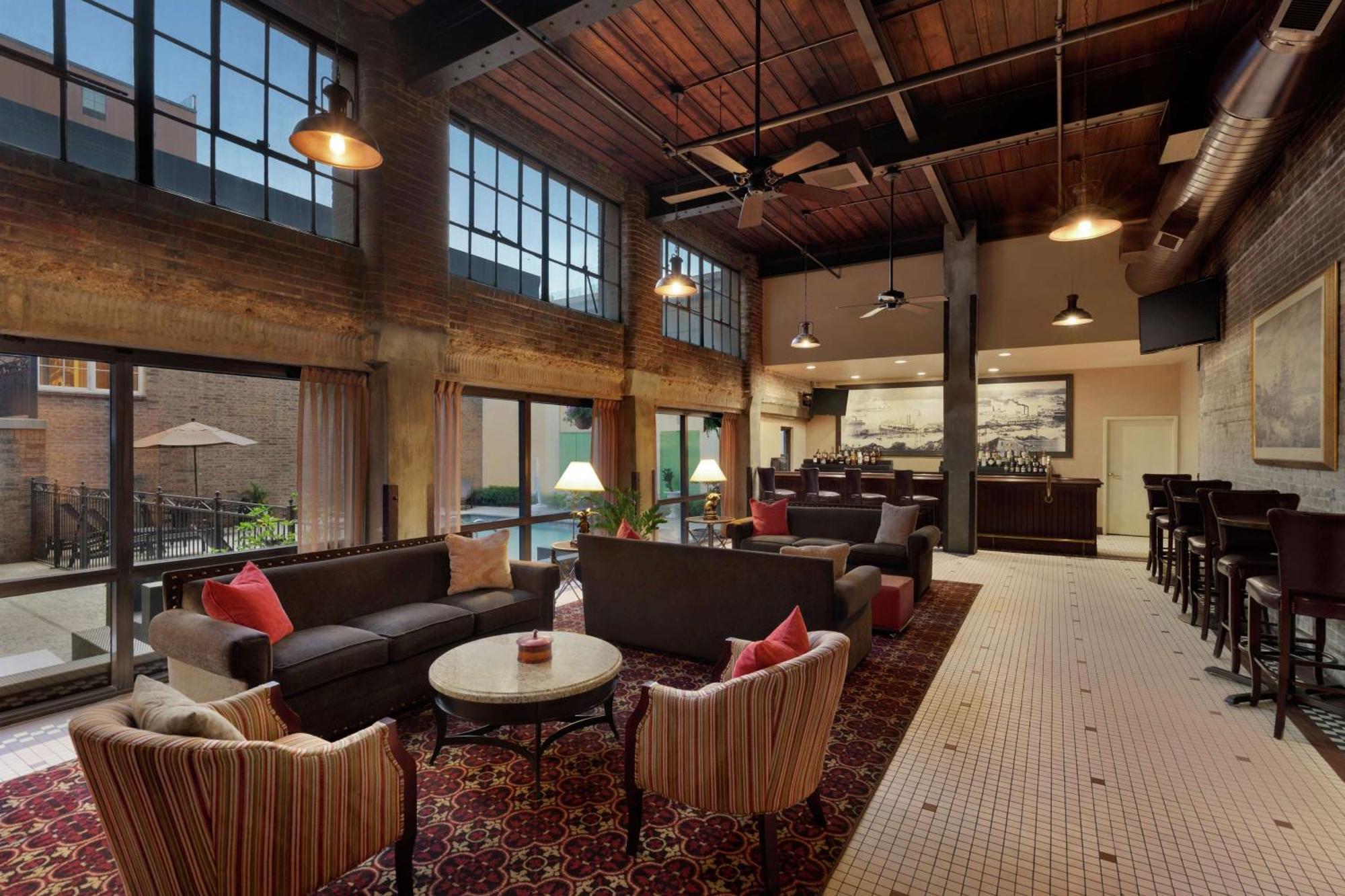 Hampton Inn And Suites New Orleans Convention Center Экстерьер фото