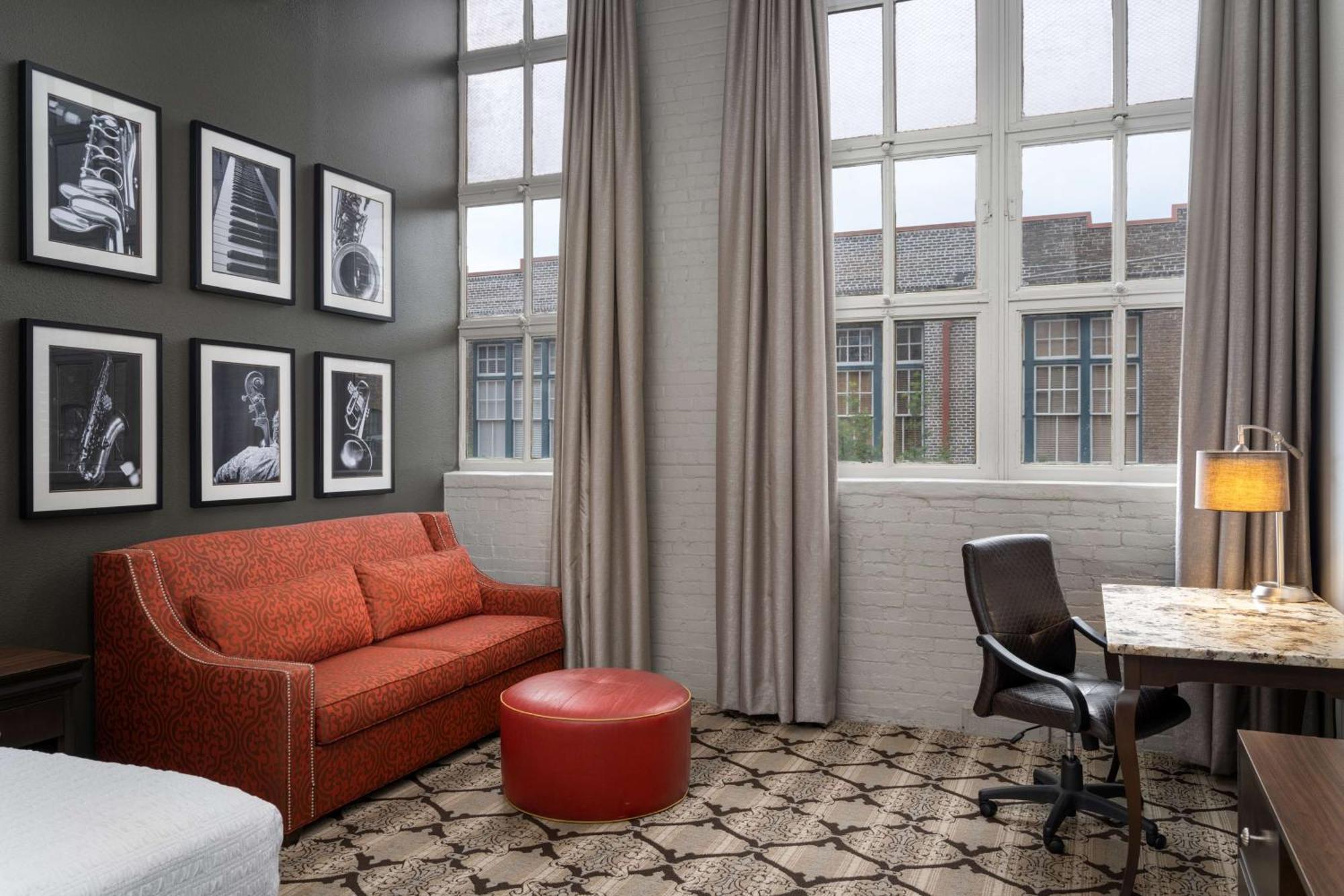 Hampton Inn And Suites New Orleans Convention Center Экстерьер фото